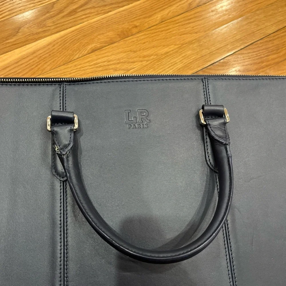 Elegant Blue Leather Men's Bag
